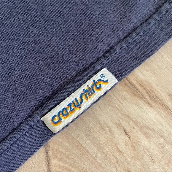 VINTAGE Hawaii Shark Graphic Tee - Picture 4 of 7